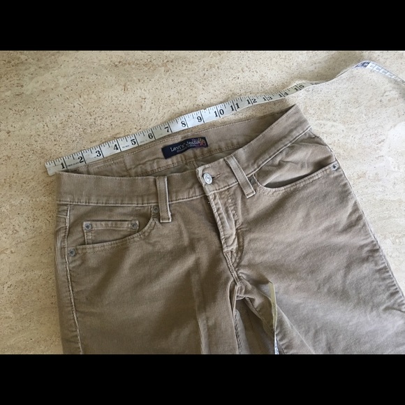 💙Levi’s Corduroy Jeans💙 - Picture 4 of 6